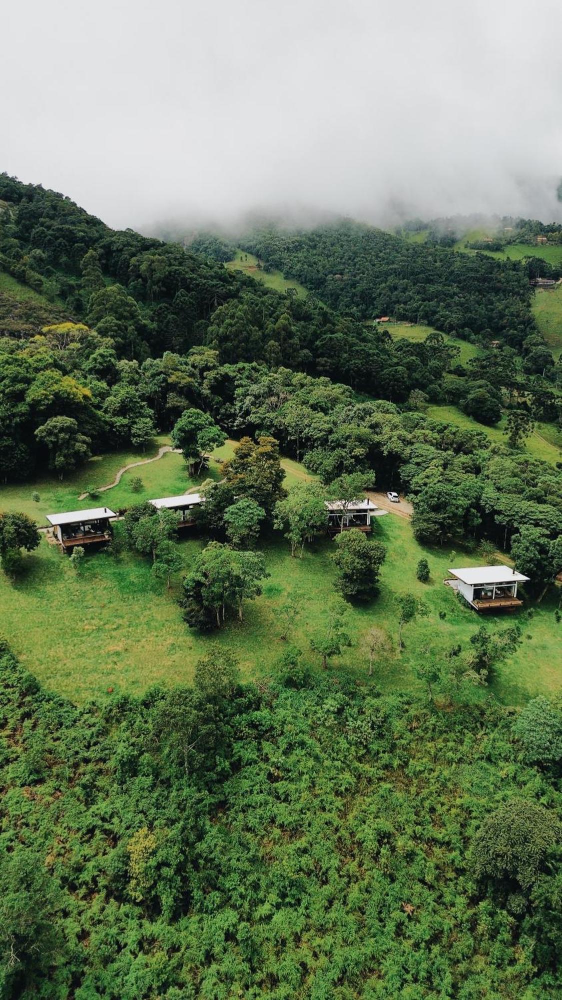 Futucatuia Brisa • Arquitetura única nas montanhas Gonçalves Exterior foto