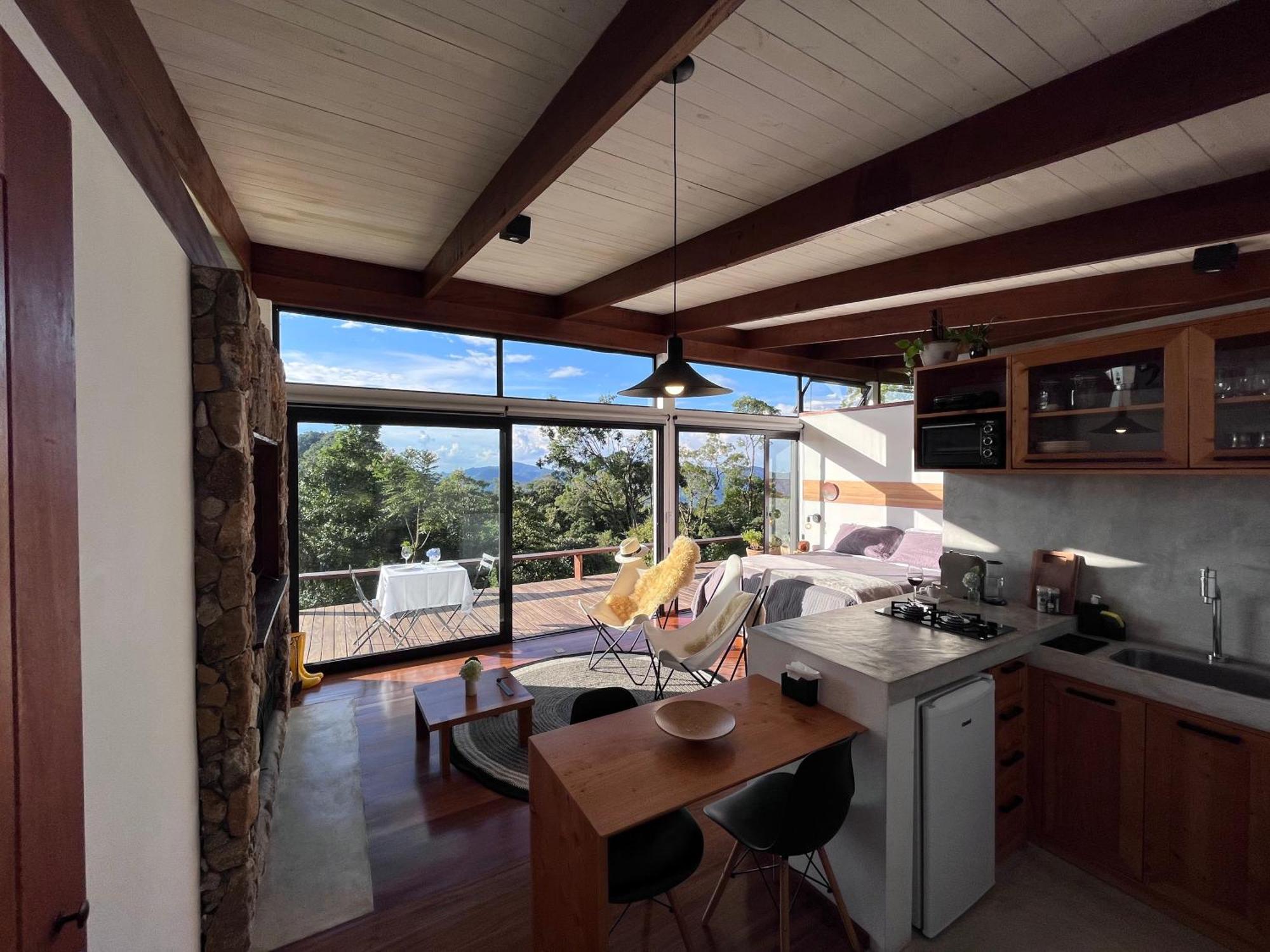 Futucatuia Brisa • Arquitetura única nas montanhas Gonçalves Quarto foto