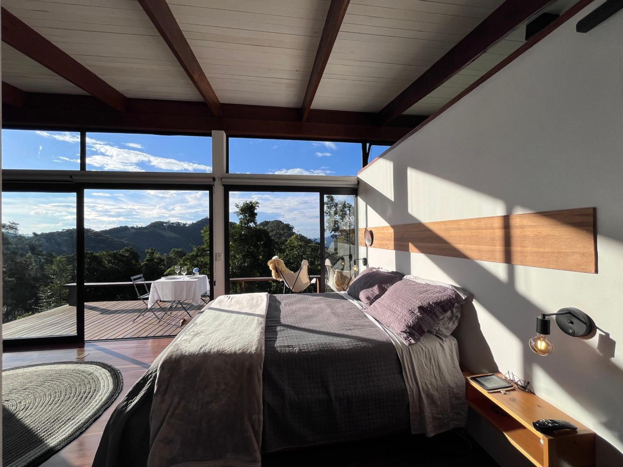 Futucatuia Brisa • Arquitetura única nas montanhas Gonçalves Quarto foto